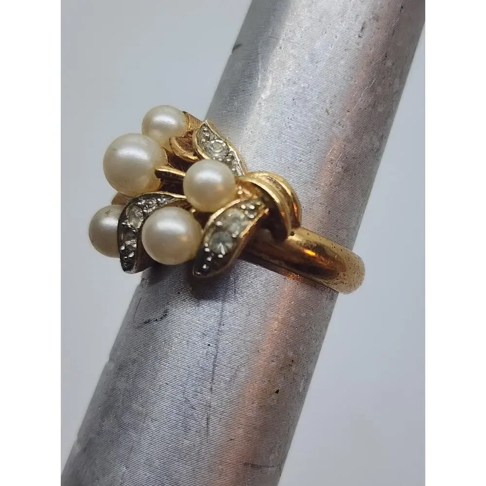 Vintage Avon Faux Pearl Rhinestone Cluster Cocktail Ring Gold Tone Sz 6